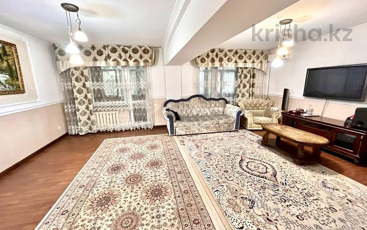 5-бөлмелі пәтер, 120 м², 2/5 қабат ай сайын, Шевченко 123, бағасы: 450 000 〒 в Алматы, Алмалинский р-н — фото 2