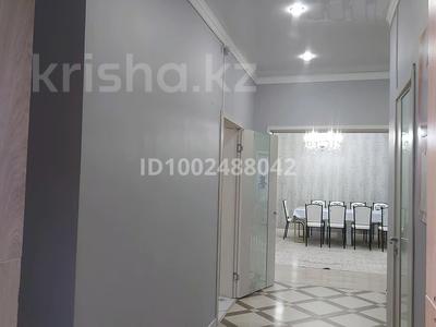 Дом · 3 комнаты · 186 м², мкр. Зачаганск пгт, С. Шарабасова 22 за 50 000 〒 в Уральске