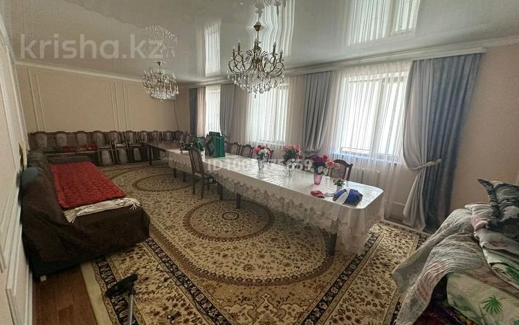 Отдельный дом · 10 комнат · 400 м² · 15 сот., Алфараби ул талаптан 15 — Қожа мен талаптын киылысы за 60 млн 〒 в  — фото 2