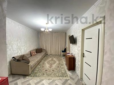 3-бөлмелі пәтер · 47.9 м² · 2/5 қабат, 15 мкр., бағасы: 10 млн ₸ в Караганде, Алихана Бокейханова р-н