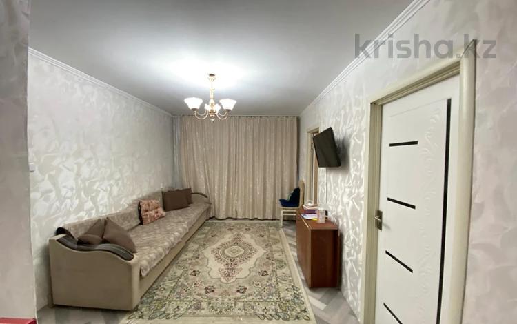 3-комнатная квартира · 47.9 м² · 2/5 этаж, 15 мкр. за 10 млн ₸ в Караганде, Алихана Бокейханова р-н — фото 2
