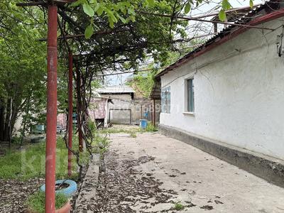 Отдельный дом · 6 комнат · 180 м² · 5 сот., Алимбаева 22 — По улице Жангелдина за 10.5 млн ₸ в Сарыагаш