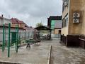 6-бөлмелі пәтер · 227 м² · 3/3 қабат, ул. Ниеткалиева 16А, бағасы: 65 млн ₸ в Уральске, мкр Школьник — фото 5