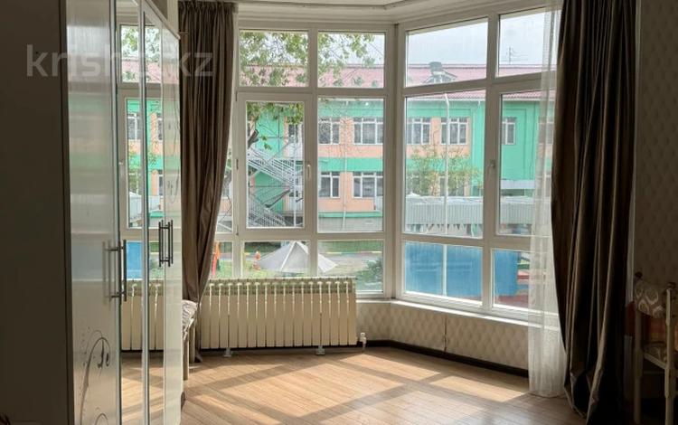 3-бөлмелі пәтер · 95.2 м² · 2/5 қабат, Думан-2, бағасы: 64 млн ₸ в Алматы, Медеуский р-н — фото 9