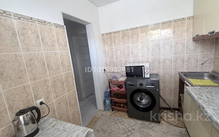 3-комнатная квартира · 59 м² · 4/4 этаж, Самал ш/а 11 дом 58 за 13 млн ₸ в Жанаозен — фото 2