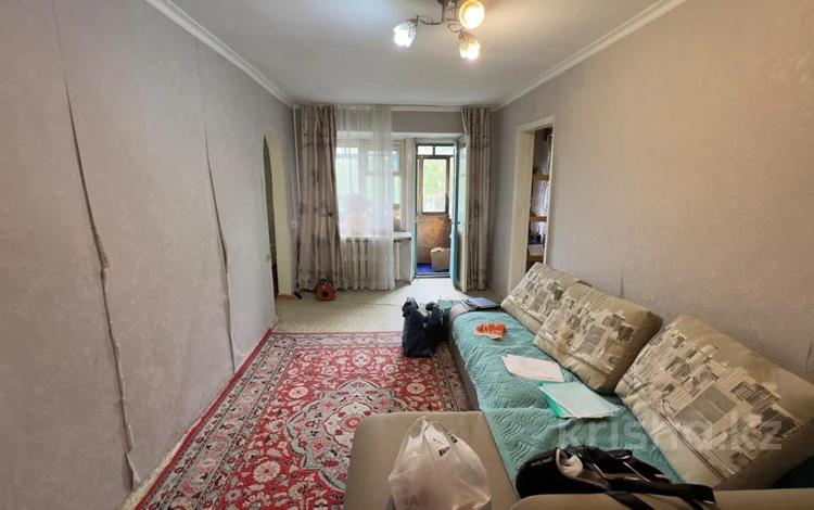 2-бөлмелі пәтер · 43 м² · 4/4 қабат, Жаңа қала ш/а., бағасы: 13.5 млн ₸ в Караганде, Казыбек би р-н — фото 2