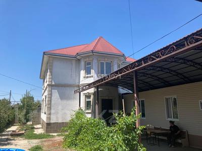 Жеке үй · 8 бөлме · 200 м² · 8 жүзд., Туганбаева 17 — 1 отделения, бағасы: 50 млн ₸ в Таразе