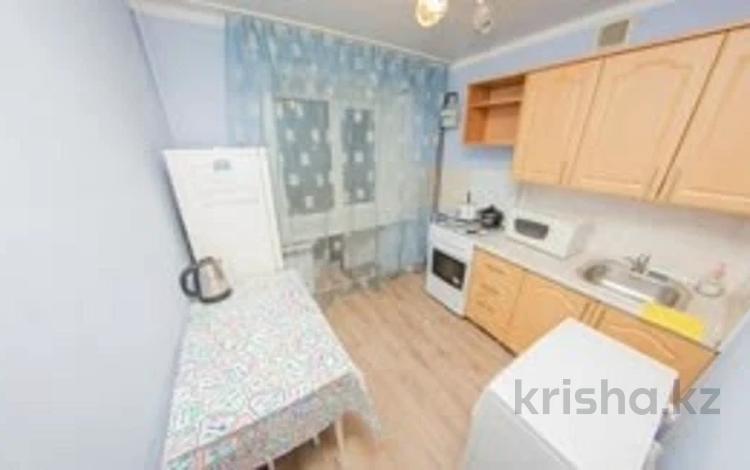 1-комнатная квартира, 30 м², 3/5 этаж, центр за 13.9 млн 〒 в Петропавловске — фото 2