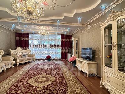 Отдельный дом · 5 комнат · 280 м², мкр Таусамалы за 2 млн ₸ в Алматы, Наурызбайский р-н