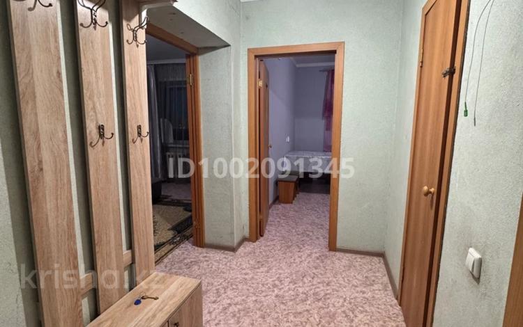 1-комнатная квартира · 40 м² · 8/9 этаж, Карагайлы 50 за 140 000 ₸ в Семее — фото 2
