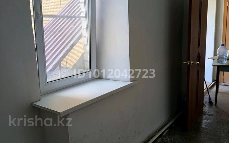 Свободное назначение, офисы, склады · 8 м² за 45 000 ₸ в Семее — фото 2