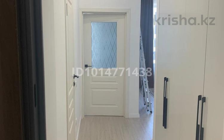 1-комнатная квартира · 40 м² · 9/12 этаж, Улы Дала 33 — Кабанбай батыра за 260 000 ₸ в Астане, Нура р-н — фото 16
