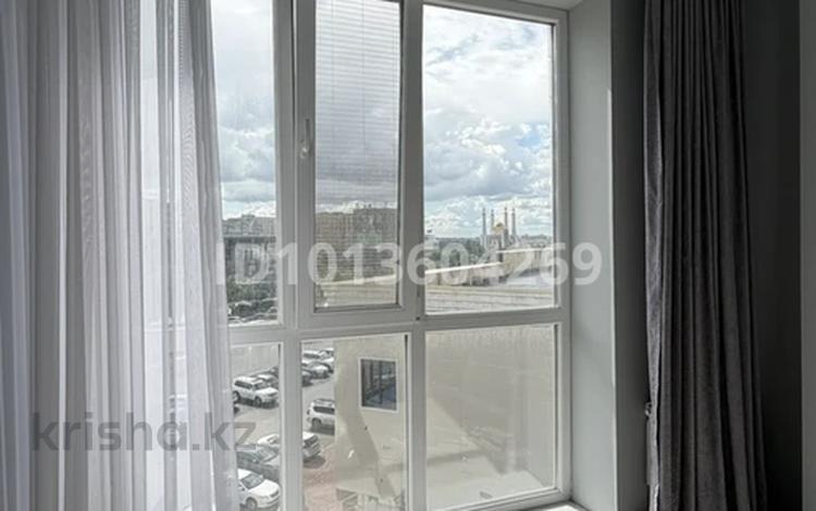 2-бөлмелі пәтер · 94 м² · 4/14 қабат, мкр 11, Аз-Наурыз — Абулхайр-хана, бағасы: 36 млн ₸ в Актобе — фото 2