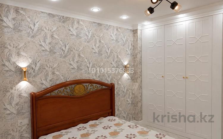 3 комнаты · 100 м² · 5/12 этаж, Бокейхана 42 за 150 000 ₸ в Астане, Есильский р-н — фото 2