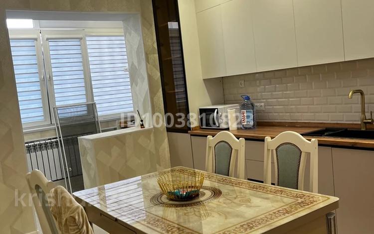 2-бөлмелі пәтер · 68 м² · 2/5 қабат, 19-ш/а. — Бірлік, бағасы: 17 000 ₸ в Актау, 19-й мкр — фото 4