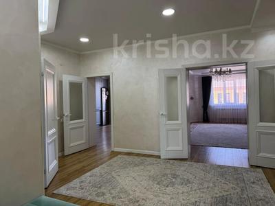 2-комнатная квартира · 105 м² · 2/5 этаж, Мустафы Шокая за 35.5 млн 〒 в Актобе