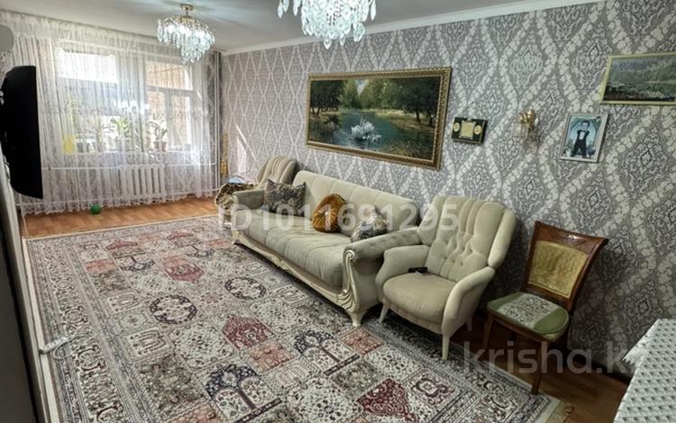 3-бөлмелі пәтер · 85 м² · 2/4 қабат, Шұғыла 29, бағасы: 16 млн ₸ в Жанаозен — фото 2
