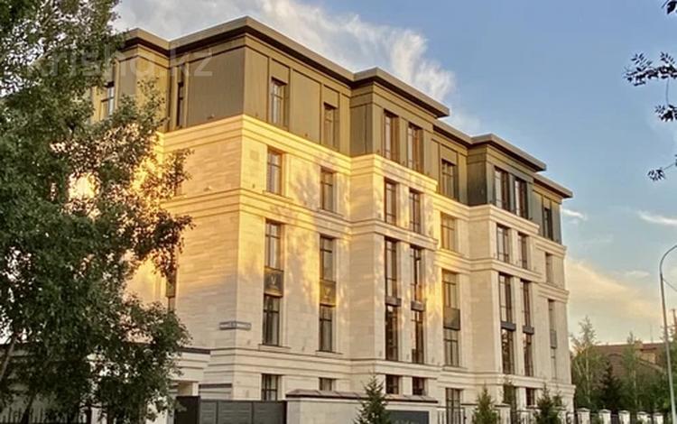 4-комнатная квартира · 155 м² · 1/5 этаж, мкр Михайловка 100 за ~ 99.3 млн ₸ в Караганде, Казыбек би р-н — фото 2