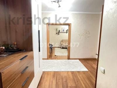 3-комнатная квартира · 104 м² · 6/9 этаж, мкр Аксай-1А, Мкр. Аксай 32 за 63 млн ₸ в Алматы, Ауэзовский р-н