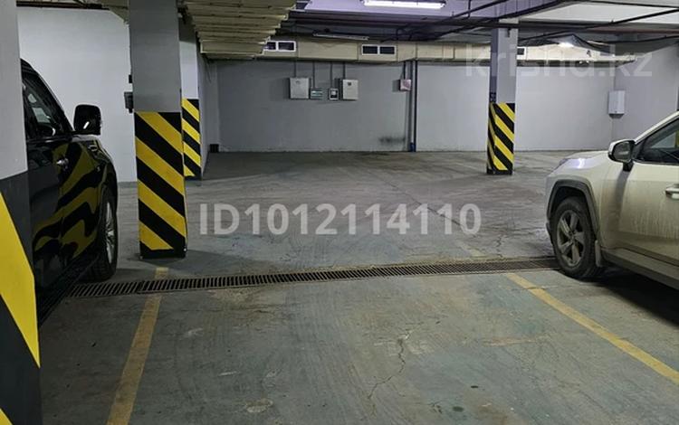 Паркинг · 20 м² · Достык 5, бағасы: 30 000 ₸ в Астане, Есильский р-н — фото 2
