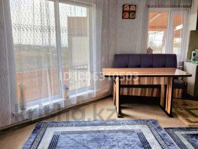 Отдельный дом · 2 комнаты · 40 м² · 8 сот., мкр Тастыбулак — ул. Жандосова. Детская аксайская больница за 23 млн 〒 в Алматы, Наурызбайский р-н