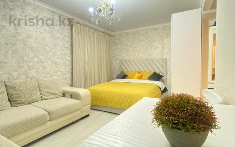 1-комнатная квартира · 35 м² · 3/5 этаж, мкр Новый Город 33а за 1 500 〒 в Караганде, Казыбек би р-н — фото 8