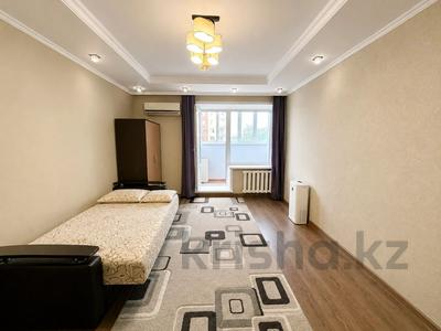 3-комнатная квартира · 80.8 м² · 3/5 этаж, мкр Новый Город, Касыма Аманжолова 59 за 35 млн ₸ в Караганде, Казыбек би р-н