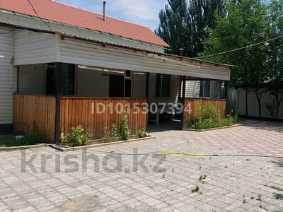 Жеке үй · 3 бөлме · 56 м² · 56 жүзд., Веселая 36 — Центральная, бағасы: 200 000 ₸ в Конаеве