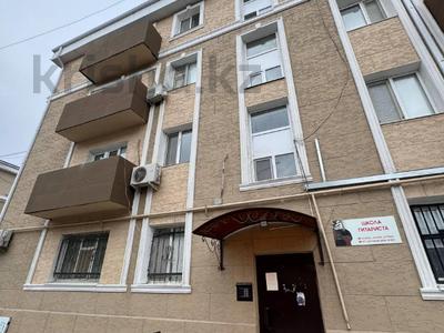 3-комнатная квартира · 60 м² · 5/5 этаж, Сатпаева 18 за 25 млн 〒 в Атырау
