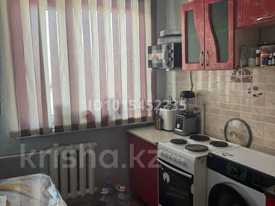 3-комнатная квартира · 65 м² · 5/5 этаж, 1-й квартал 8 за 150 000 ₸ в Караганде, Алихана Бокейханова р-н
