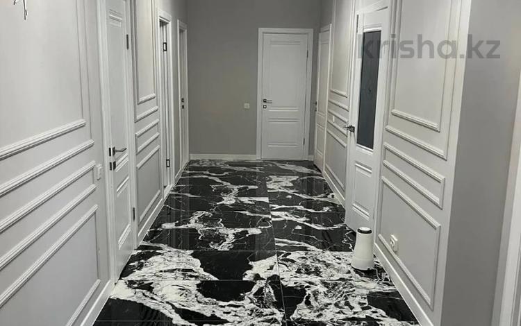 4-бөлмелі пәтер · 120.3 м² · 6/9 қабат, мкр Нурсая, Абулхайыр хана 74-5, бағасы: 70 млн ₸ в Атырау — фото 9