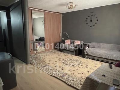 1-бөлмелі пәтер · 44 м² · 2/5 қабат, Б.Момышулы 27, бағасы: 180 000 ₸ в Жезказгане