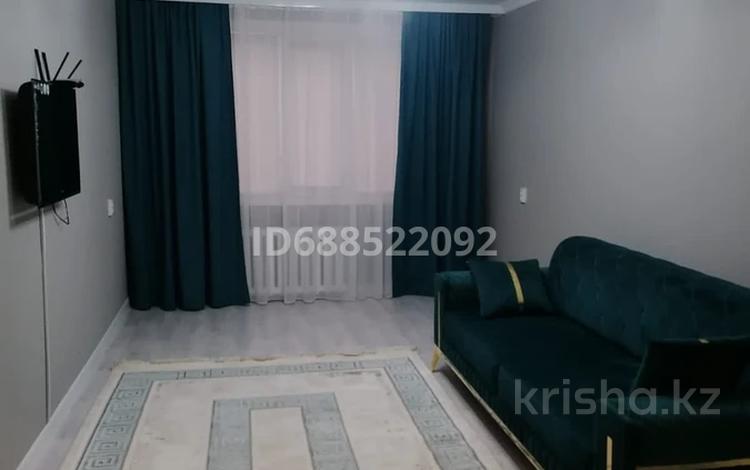 2-бөлмелі пәтер, 60 м², 1/10 қабат ай сайын, Машхур Жусупа, бағасы: 250 000 〒 в Павлодаре — фото 2