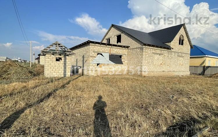 Отдельный дом · 8 комнат · 380 м² · 8.5 сот., мкр Жулдыз-2, Жошы Хан 52А за 9.7 млн ₸ в Атырау — фото 2