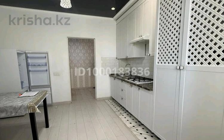 1-бөлмелі пәтер · 45 м² · 3/5 қабат, мкр. Алтын орда, ​Батыс 2 микрорайон 5д — Arasan de lux, школа Билим, садик Бопай, клиника Дару., бағасы: 160 000 ₸ в Актобе — фото 2