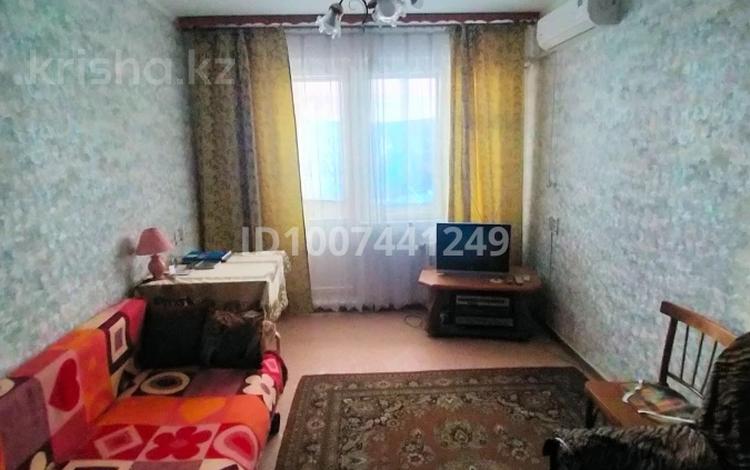 1-комнатная квартира · 35.6 м² · 4/5 этаж, 4 мкр 2 — Центр за 12 млн ₸ в Аксае — фото 11
