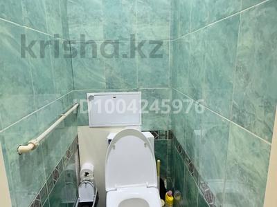 Пәтерлер в Западно-Казахстанской обл.: 3-бөлмелі пәтер · 65 м² · 3/5 қабат, 10 мкр 13 — Гостиница Ренко, бағасы: 230 000 〒 3-бөлмелі пәтер · 65 м² · 3/5 қабат, 10 мкр 13 — Гостиница Ренко, бағасы: 230 000 〒 в Аксае