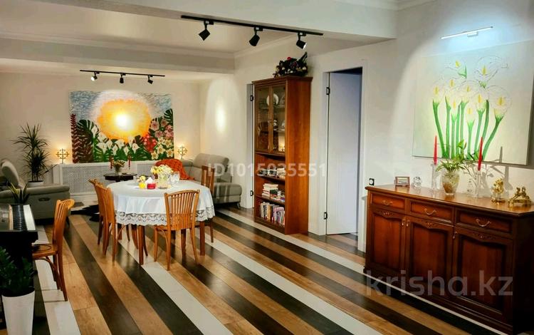 4-бөлмелі пәтер · 120 м² · 2/4 қабат, Омарова 25/1, бағасы: 130 млн ₸ в Алматы, Медеуский р-н — фото 3