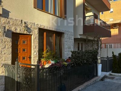 Продажа квартир в Будве: 2-комнатная квартира · 46 м² · 1/3 этаж, Майнски пут 5 за ~ 50 млн 〒 2-комнатная квартира · 46 м² · 1/3 этаж, Майнски пут 5 за ~ 50 млн 〒 в Будве