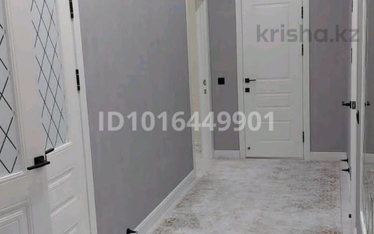 2-комнатная квартира · 67 м² · 14/17 этаж, 17-й мкр 23 за 250 000 ₸ в Актау — фото 2