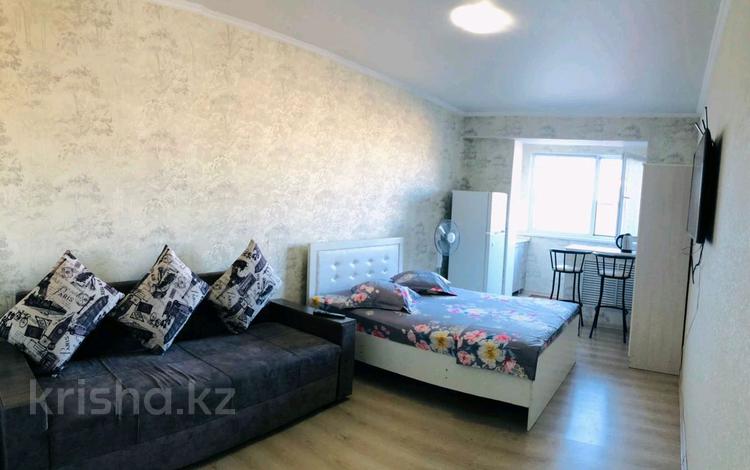 1-бөлмелі пәтер, 40 м², 8/10 қабат тәулігіне, мкр Шугыла, Жунисова 12/6, бағасы: 10 000 〒 в Алматы, Наурызбайский р-н — фото 8