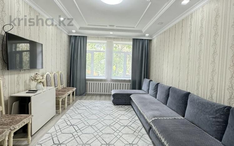 3-бөлмелі пәтер · 80.9 м² · 1/3 қабат, Мухтара Ауэзова 51, бағасы: 23 млн ₸ в Семее — фото 2
