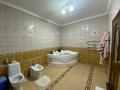 Жеке үй · 7 бөлме · 440 м² · 10 жүзд., Жилгородок ш/а., Парковая 16, бағасы: 89 млн ₸ в Актобе, мкр Жилгородок — фото 32