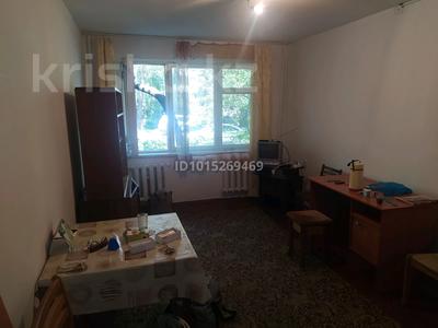 3-бөлмелі пәтер · 58 м² · 1/4 қабат, №11 ш/а. 13, бағасы: 300 000 ₸ в Алматы, Ауэзовский р-н
