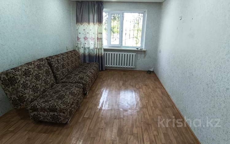 2-комнатная квартира · 44 м² · 1/5 этаж, Майкудук, 15й микрорайон за 9.5 млн ₸ в Караганде, Алихана Бокейханова р-н — фото 11
