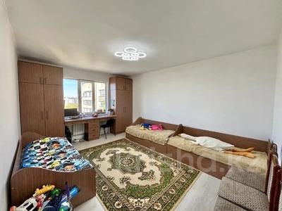 3-бөлмелі пәтер · 99.2 м² · 9/9 қабат, мкр Аксай-3Б 30а — Толе Би, бағасы: 50 млн ₸ в Алматы, Ауэзовский р-н