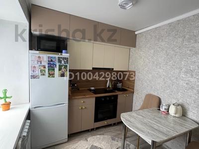 2-комнатная квартира · 42 м² · 5/5 этаж, Майкудук, 13й микрорайон 17 за 9.5 млн ₸ в Караганде, Алихана Бокейханова р-н