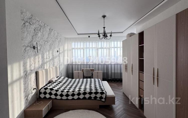 2-бөлмелі пәтер · 102 м² · 18/30 қабат, Габдуллина 17, бағасы: 56 млн ₸ в Астане, р-н Байконур — фото 2