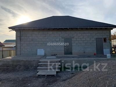 Отдельный дом · 4 комнаты · 160 м² · 6 сот., Бәйтерек 4 — Новая Школа , Магазин Жансая за 27 млн ₸ в Айтей