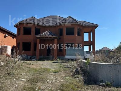 Отдельный дом · 9 комнат · 420 м² · 10 сот., Заки Ахметова 5/1 за 180 млн 〒 в Усть-Каменогорске, Ульбинский